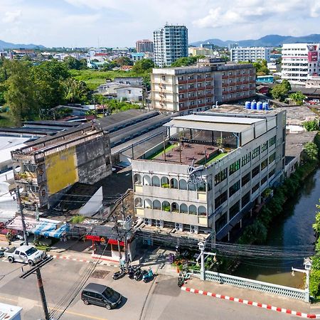 Quip Bed & Breakfast Hotel Phuket Exterior foto