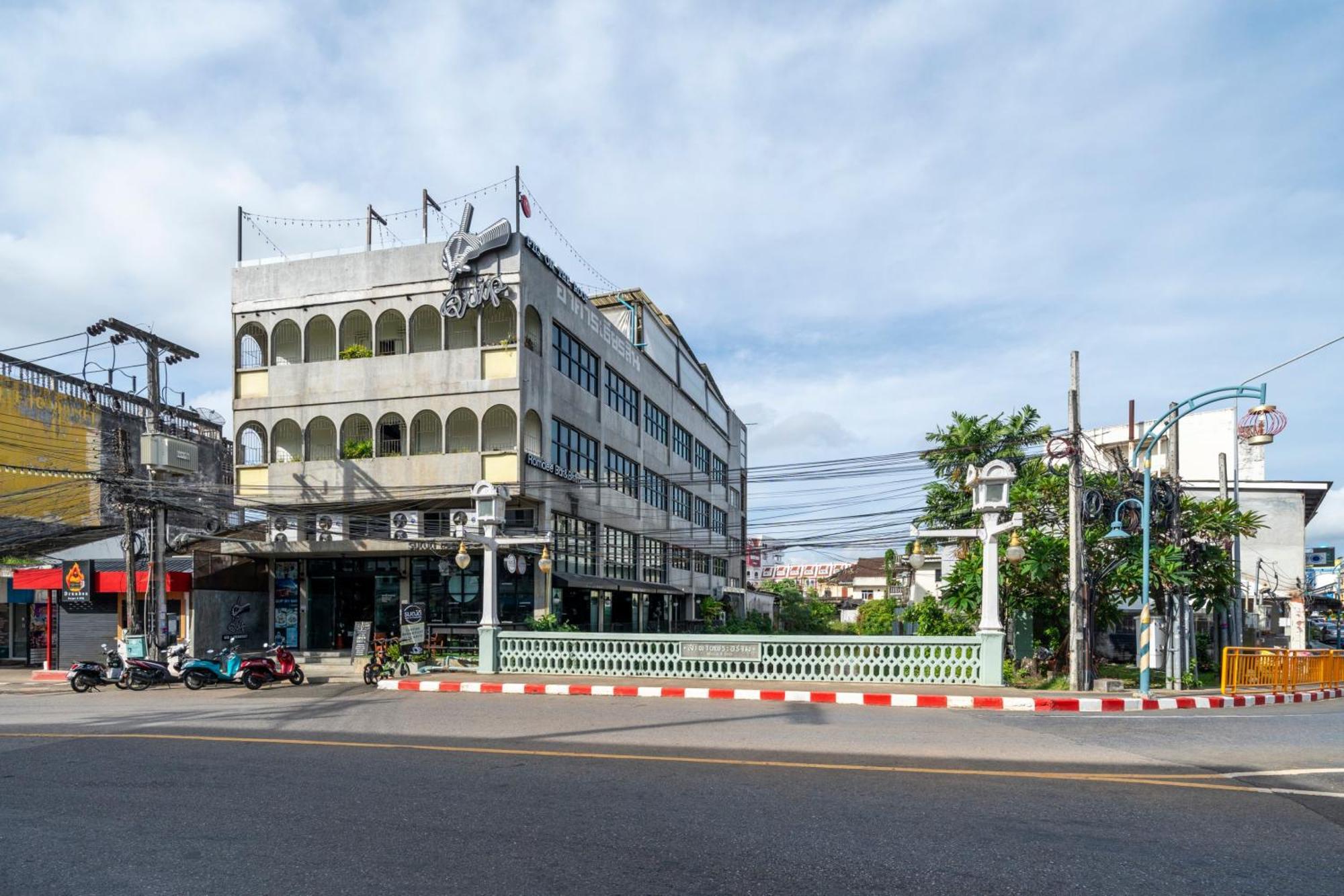 Quip Bed & Breakfast Hotel Phuket Exterior foto